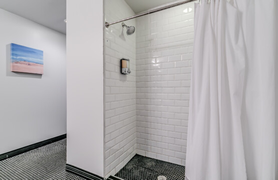 B904 ❤️️Modern 2BR Loft in Downtown Dallas|Pool+Views+Desk+Valet