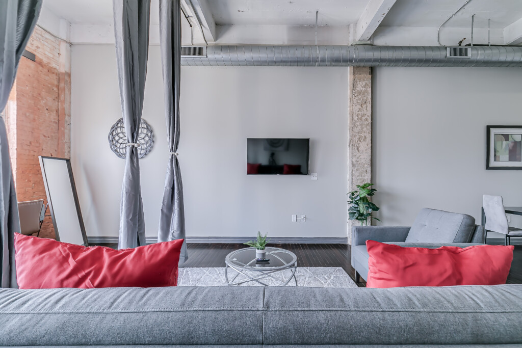 B904 ❤️️Modern 2BR Loft in Downtown Dallas|Pool+Views+Desk+Valet